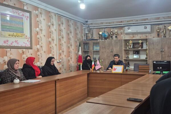  تجلیل از آموزگاران فعال طرح “حامی” در مدرسه هدی  شهرقدس