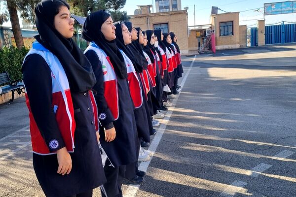  مانور زلزله در مدرسه فرزانگان ورامین