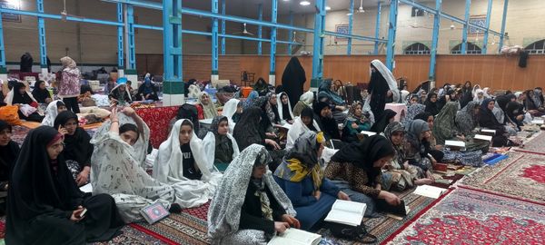 دروازه‌های آسمان بر معتکفین روز اول گشوده شد