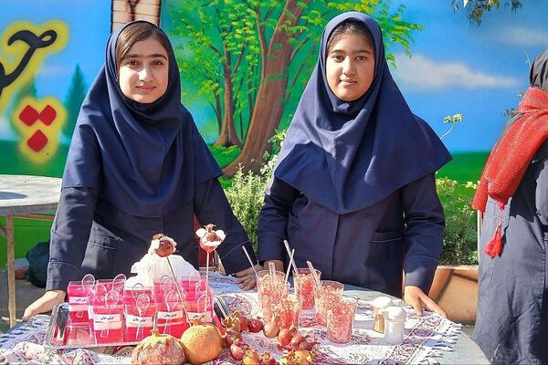 جشنواره انار در دبیرستان حجاب ورامین 