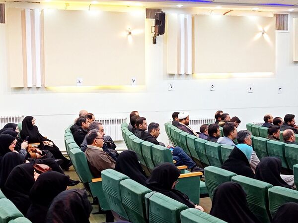 جلسه جهاد تبیین با موضوع بررسی مسائل سیاسی ایران و جهان در کاشمر