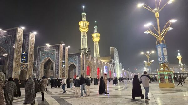 حرم سلطان طوس سیاه‌پوش شد