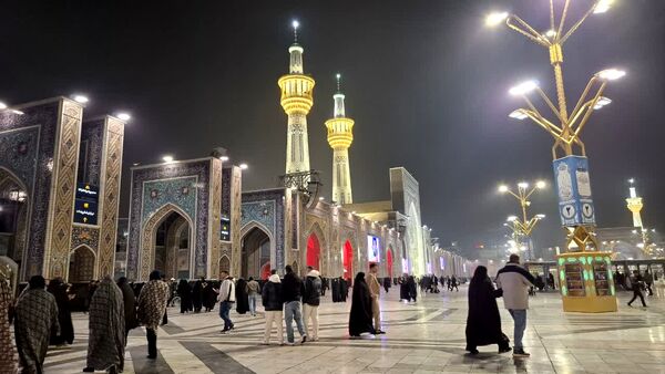 حرم سلطان طوس سیاه‌پوش شد