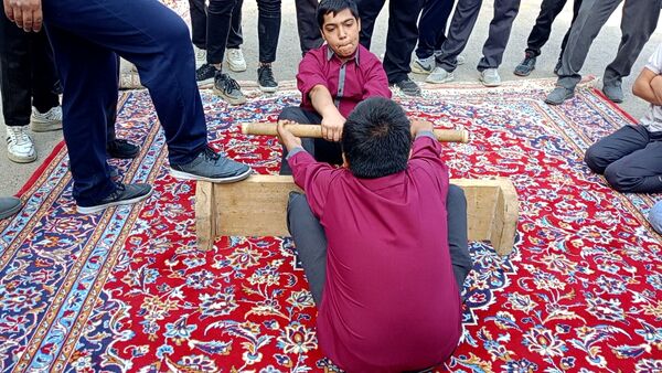اردو درون مدرسه ای دبیرستان میثاق 