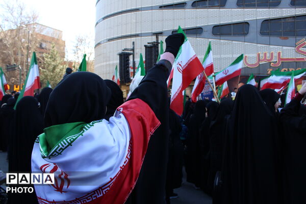 خروشِ عاشقان همدانی در چهلمین سالگرد شهادت رهبر
