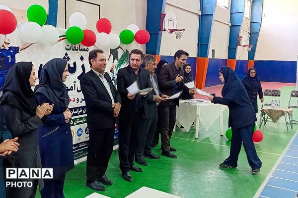 شور و نشاط ورزشی دانش‌آموزان دختران خراسان شمالی در قاب اختتامیه تابستانی
