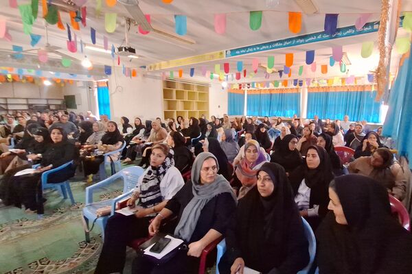 تعامل اولیا و مربیان در دبیرستان رازی