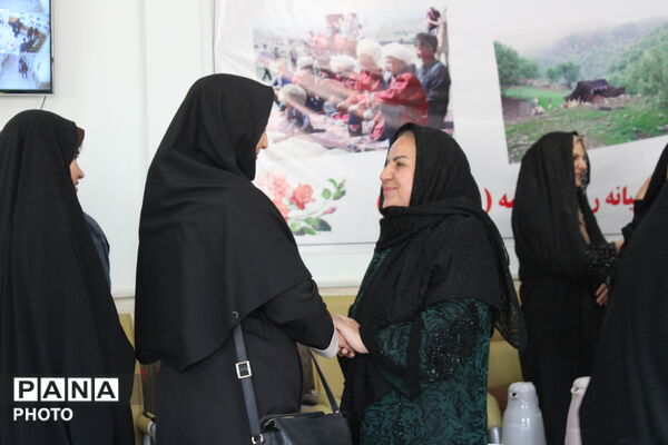 آیین «خاطره‌سازان» در دبیرستان نسیبه با حضور مدیر آموزش و پرورش سملقان