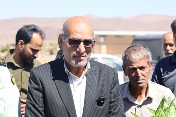بازدید مدیرکل آموزش و پرورش استان یزد از آموزشگاه شهید نواب صفوی بهاباد