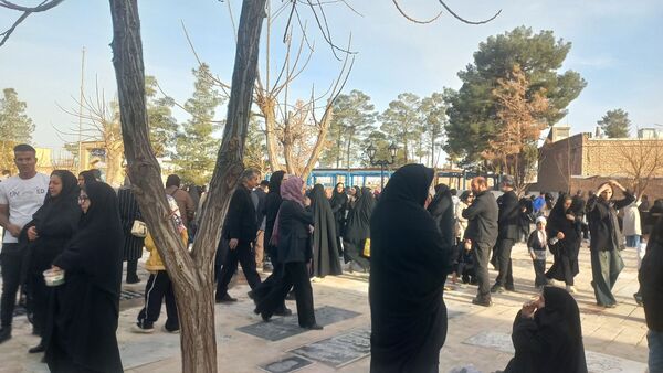 آیین چراغ برات در مزار شهیدان خلیل آباد