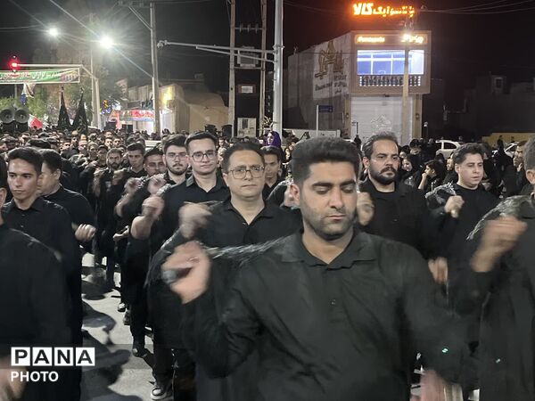 حضور پرشور هیئت‌های عزاداری مردم ابرکوه