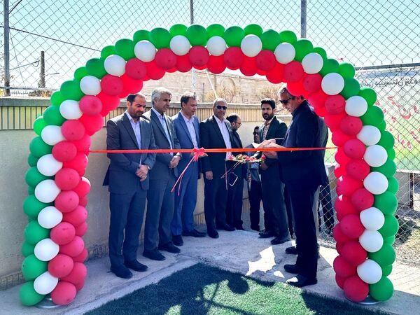 افتتاح دو چمن مصنوعی در مدارس کاشمر 