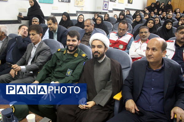 نواختن زنگ آغاز سال تحصیلی ۱۴۰۴-۱۴۰۵ در بوشهر