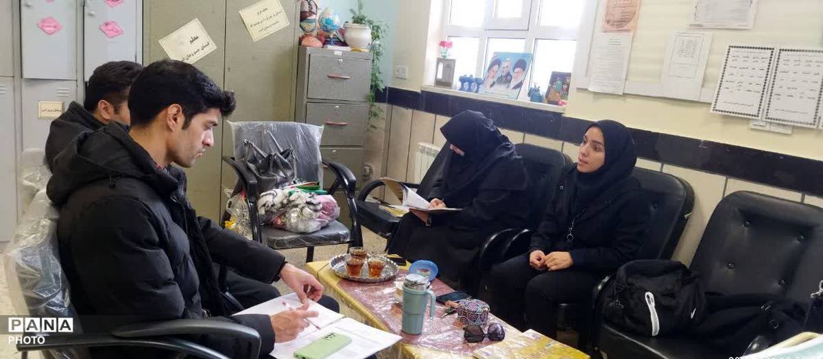 بازدید کارشناس بهداشت از دبیرستان مادر مهربان خلیل آباد