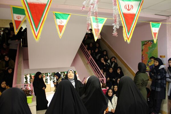 برگزاری جشن مبعث پیامبر اکرم (ص) در مدرسه هیات امنایی حضرت معصومه (س) ناحیه 4 کرج