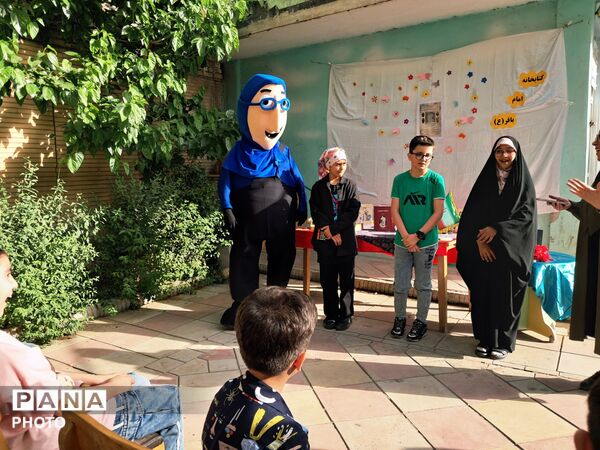 جشن بزرگداشت حکیم فردوسی و پاسداشت زبان فارسی 