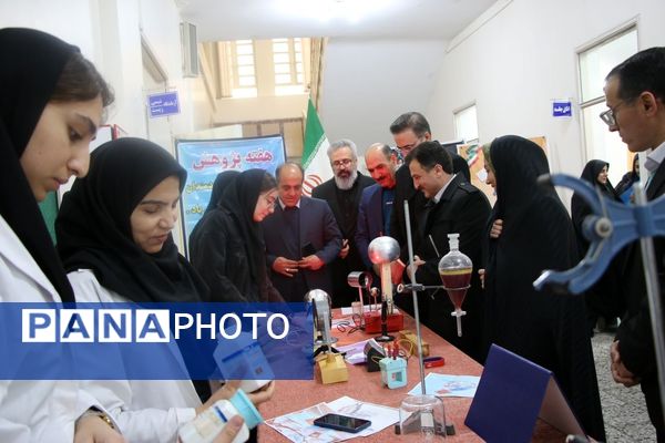 مراسم تجلیل از فعالان و مقام‌آوران عرصه پژوهش و تحقیقات ناحیه یک تبریز