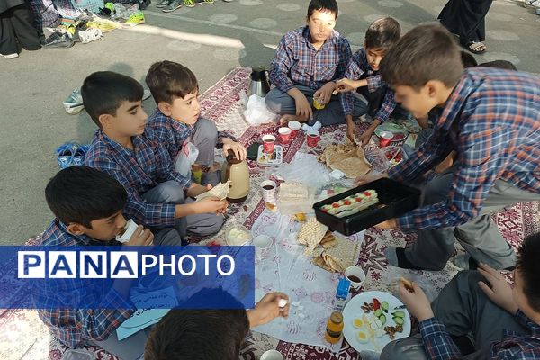 برگزاری صبحانه سلامت در دبستان علامه طباطبایی پیشوا