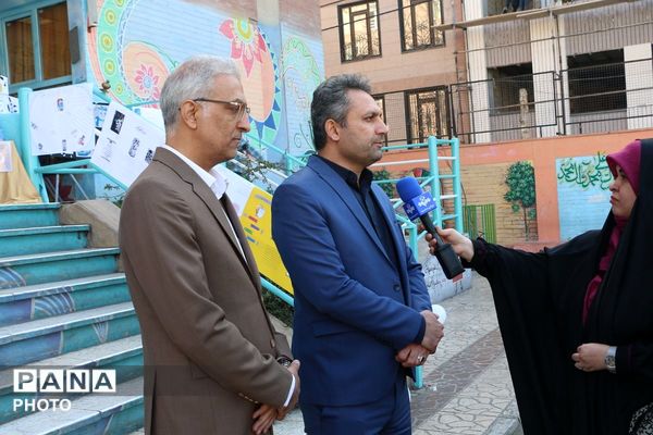 توزیع شیر رایگان در دبستان علی‌اکبر طالبی شهرری