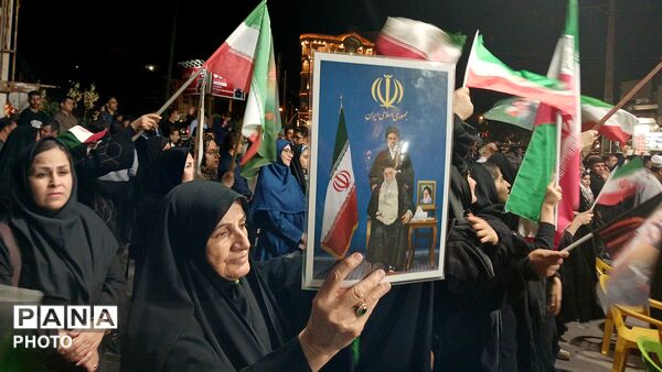 تجدید بیعت با رهبر و آرمان‌های انقلاب در خرم آباد