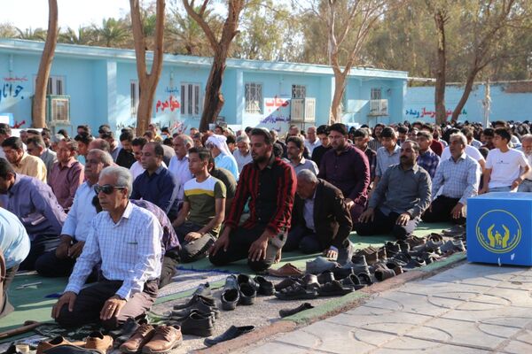اقامه باشکوه نماز عید فطر در فهرج