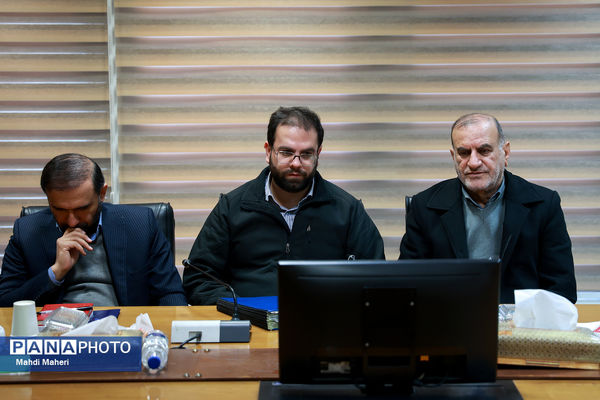 جلسه ستاد راهبری نظام مراقبت اجتماعی دانش‌آموزان (نماد)