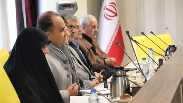 نشست هم‌اندیشی شورای هماهنگی مدارس و مراکز غیردولتی استان آذربایجان شرقی