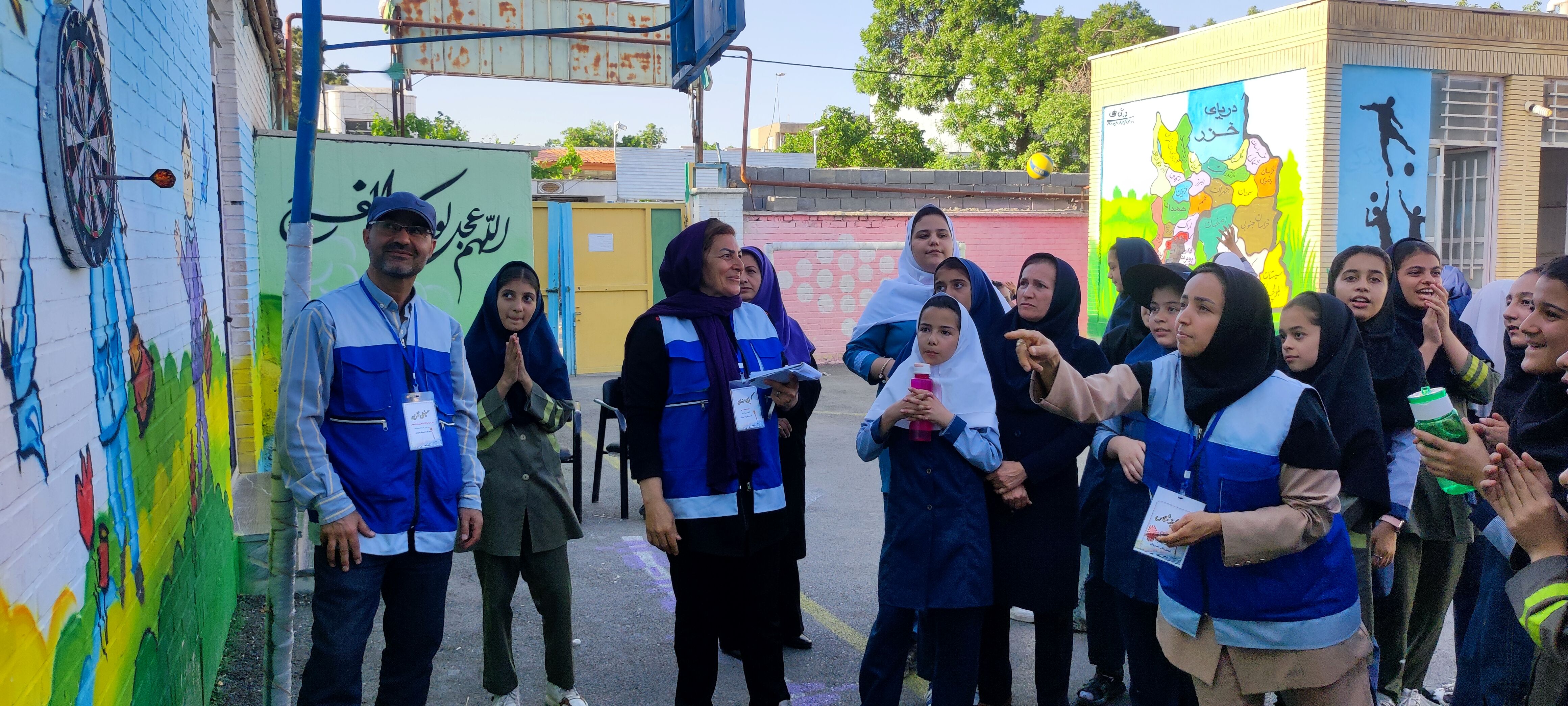 برگزاری مسابقات دارت در مدرسه شهید احمد خاقانی شیروان