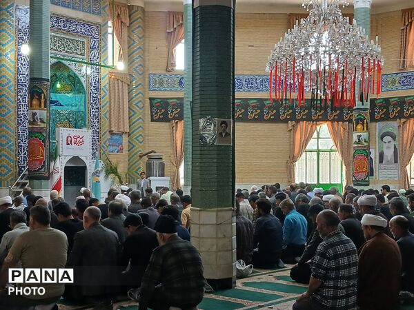 مصلای باخرز میزبان نمازگزاران ولایتمدار