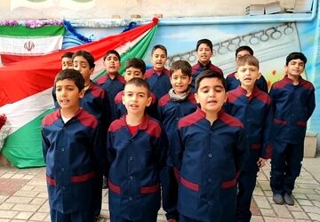 حال و هوای دهه فجر در دبستان هموطن ۲ رودهن 