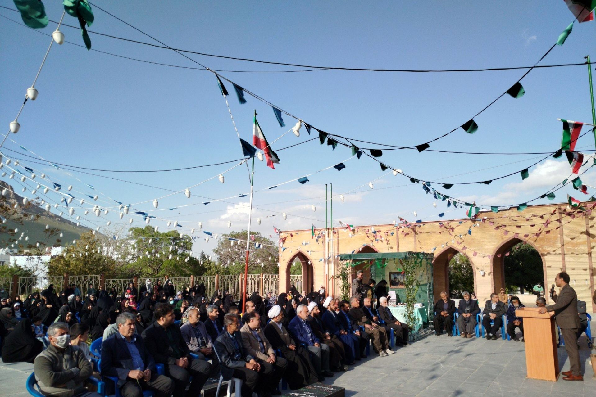 عطر حرم رضوی در گلزار شهدای بیجار پیچید