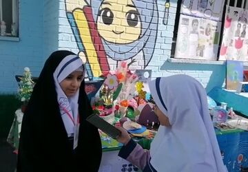 مراسم گرامیداشت دهه فجر در دبستان شهید فصاحت