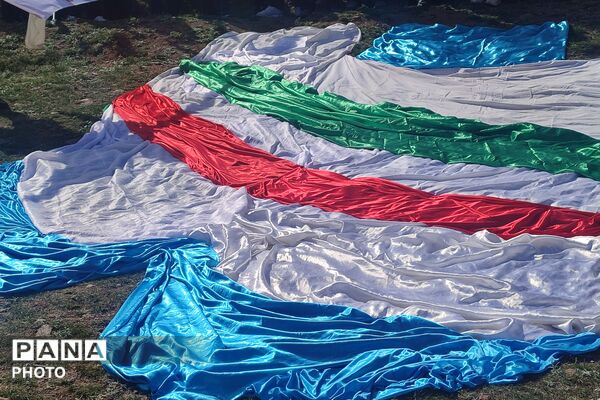 پاکسازی داوطلبانه محیط زیست توسط کارکنان مدارس طرح نو شهرستان پردیس