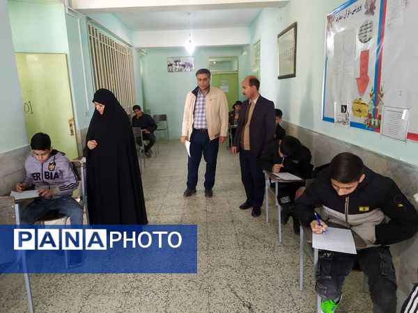 امتحانات نوبت اول در شهرستان‌های خلیل آباد و کاشمر