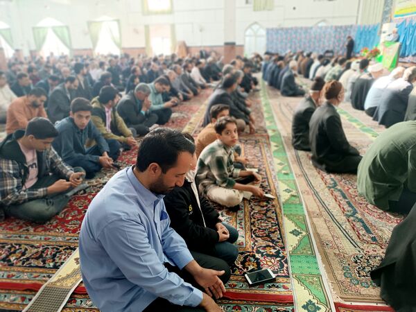 پایان یک ماه بندگی خداوند و نماز عید فطر در گناباد