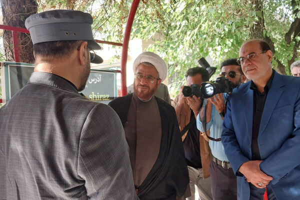 غبار روبی گلزار شهدا شیراز